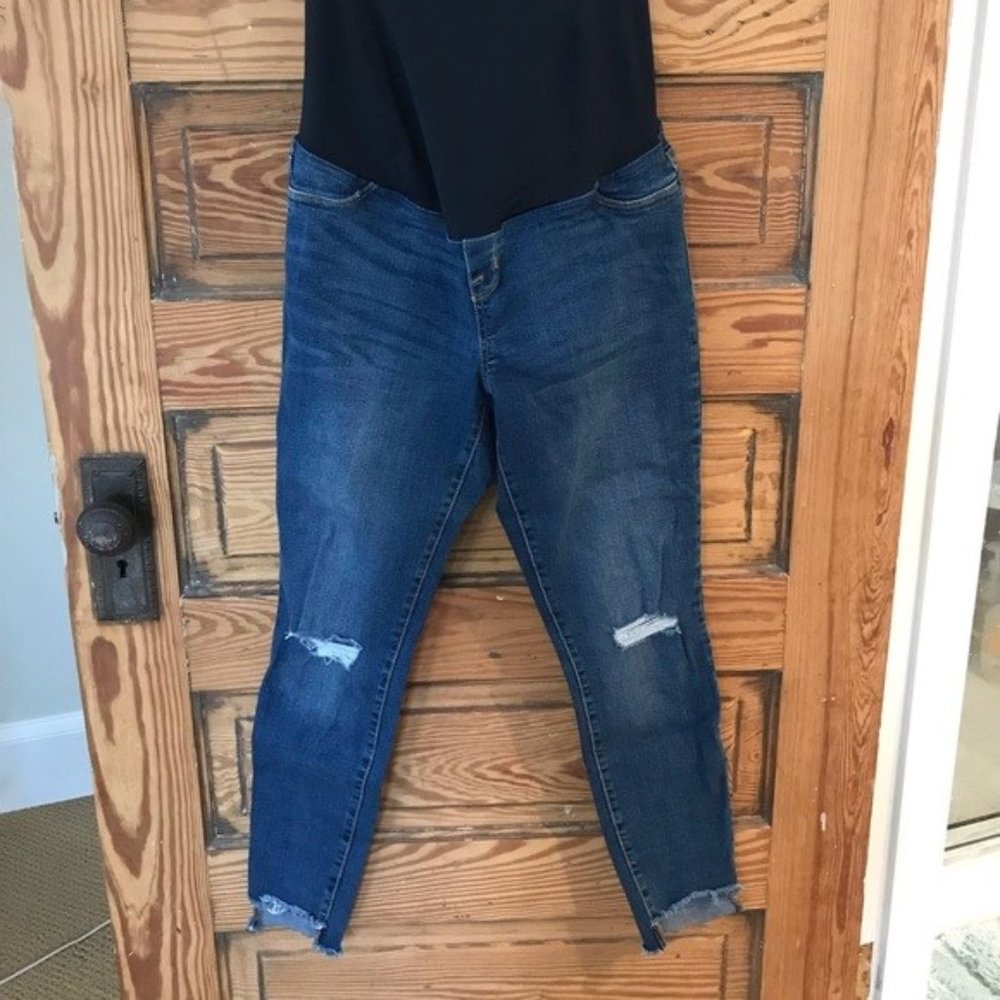 Distressed Maternity Skinny Jeans